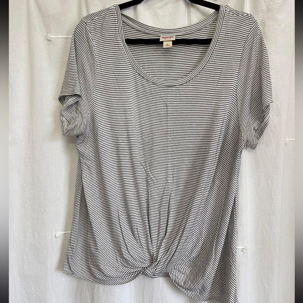 Mossimo Supply Co Gray Tie Front Short Sleeve T-Shirt